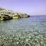 La Petite Calanque